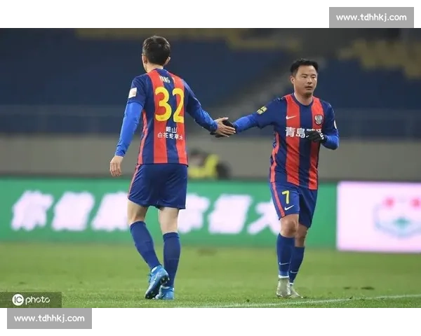 围绕积分形势演变解析联赛争冠与保级走势全景关键阶段各队策略博弈观察